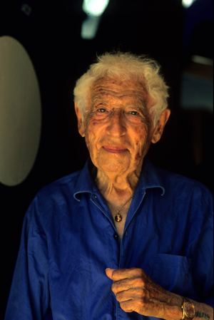 Andre Verdet (1913-2004) french poet, sculptor, painter, here in july 2004 (photo)