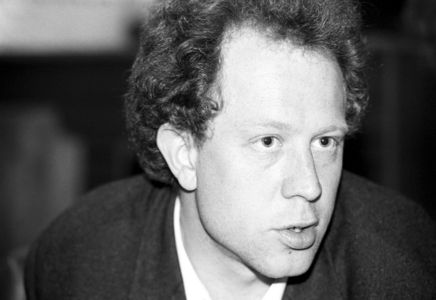 documenta IX - Second Marathon Conversation in Weimar: Gallery owner Gerd Harry Lybke ..., 1991 (photo)