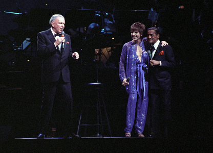 Oslo, 19890413. Frank Sinatra (f.), Liza Minnelli and Sammy Davis jr ..., 1989 (photo)