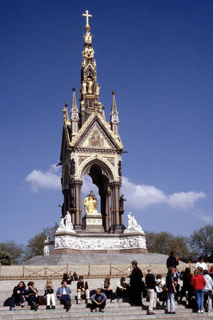 Albert Memorial in London, 1996 (photo)