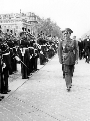 Chah of Iran (Mohamed Reza Pahlavi) Reviewing Republican Guard in Paris August 2, 1948 (b/w photo)
