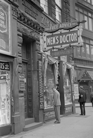 Quack doctor, Pittsburgh, Pennsylvania, 1938 (b/w photo)