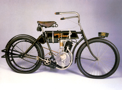 La premiere moto Harley Davidson de 1903 equipee d'un monocylindre DeDion (400 cm3 3ch) - the first Harley-Davidson motorbike 1903
