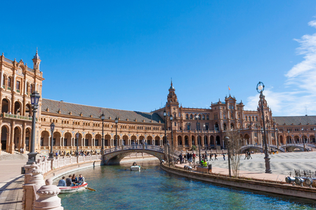 The Plaza de Espana, Parque de María Luisa, Seville, Spain (photo)