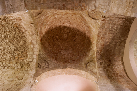 Priory (Priorat de Santa Maria). The church. Interior. The dome over the crossing. Romanesque. 1082.