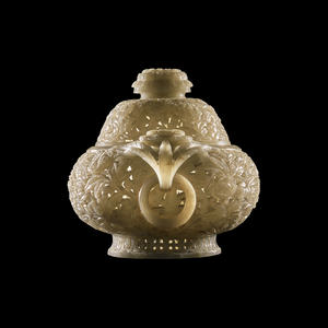 Jade cup with lid, side view, 17th century (Jade)