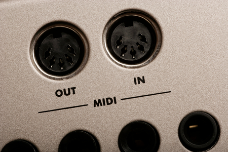 Midi sockets - in