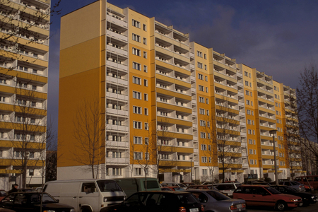 Refurbished prefabricated building in Berlin, building, exterior, exterior view; 1996, Berlin ..., 1996 (photo)