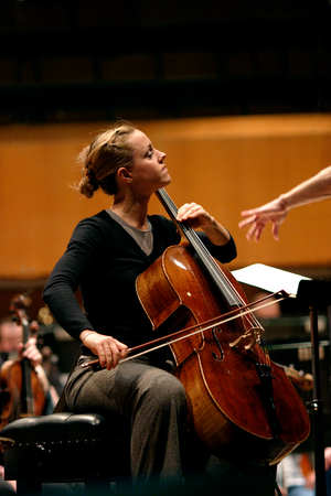 Sol Gabetta - portrait