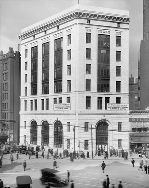 Wayne County and Home Savings Bank Building, Detroit, Michigan, Detroit Publishing Company, 1915 (b/w photo)