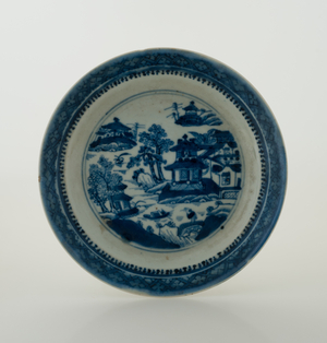 Saucer (blue enamel underglaze)