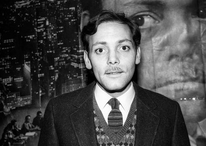 Premiere of film "A Thousand Billion Dollars" in Paris on February 10, 1982 : Patrick Dewaere (b/w photo)
