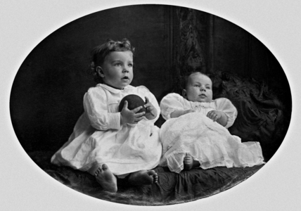 Le prince Gustav Adolf and Prince Sigward de Suede, 1908