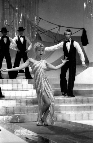 Karen Cheryl on the TV show number 1, 1980 (photo)