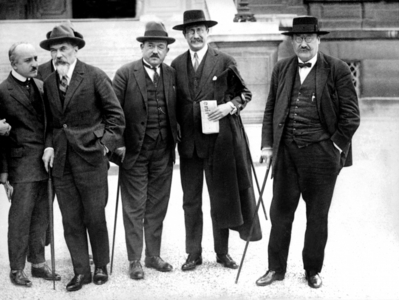 Socialist deputees Jean Locquin, Vincent Auriol, Leon Blum and Pierre Renaudel in Paris, 1910's (photo)