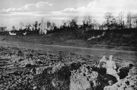 I. WK - Western Front - mine impact (photo)