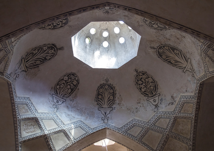 Arg-e Karim Khan fort bath ceiling, Fars Province, Shiraz, Iran (photo)