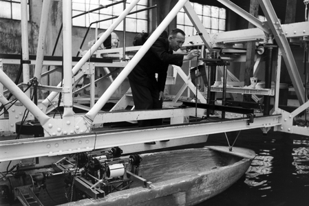 A round tour through the factory of a master shipbuilder in Vienna, Germany 1930s (b/w photo)