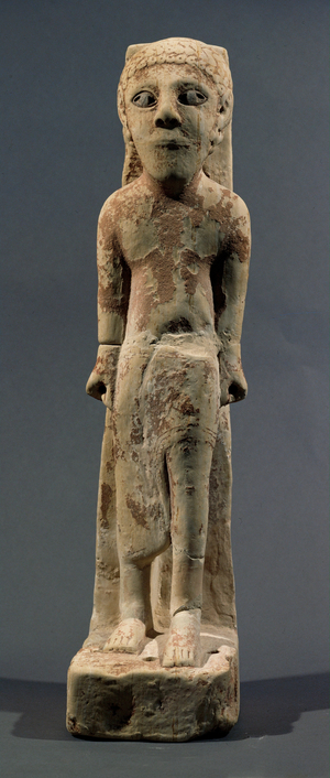 Male statue, limestone with remains of red paint (limestone)