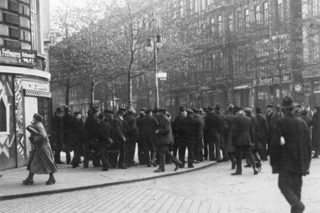 Communist uprising in Hamburg, 1923 (b/w photo)