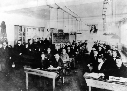 Imperial period - SPD Reichsparteischule 1907 (photo)