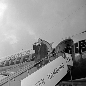 German violinist Helmut Zacharias at the arrival at Hamburg airport, Germany 1950s