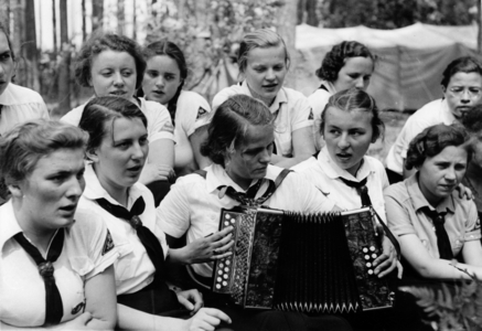 III Reich, League of German Girls, 1938 (photo)