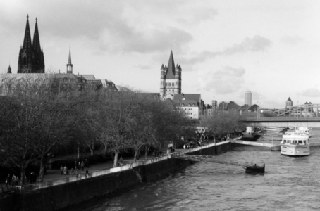 Cologne Rhine bank, 1999 (photo)