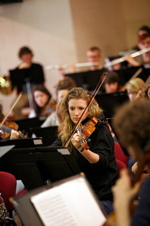 Female viola player