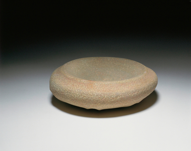 Small mortar, with a star on the reverse side (stone)