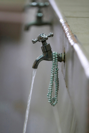 Putra Mosque or Masjid Putra, Ablution Square, Ritual purity in Islam, Prayer beads, Putrajaya, Malaysia (photo)