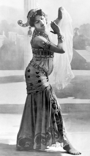 Mata Hari (b/w photo)
