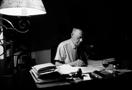 Painter Oskar Kokoschka, writing. Salzburg ..., 1959 (photo)