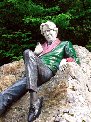 Oscar Wilde - reclining