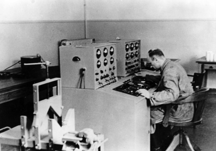 II. WK, artillery during testing, 1943 (photo)