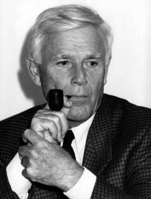 Joachim "Blacky" Fuchsberger with pipe, 1989 (photo)