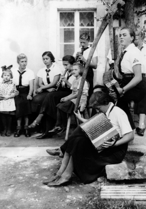 Third Reich - Land service of the HJ around 1938 (photo)