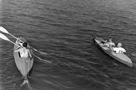 Vacation at the Baltic Sea, Germany 1930s (b/w photo)