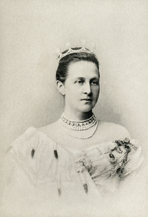 Portrait de Olga , Reine de Grece (photo)