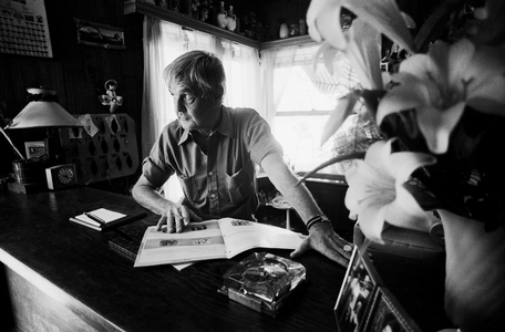 Until the bitter end, 1975 (photo)