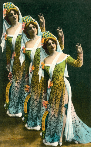 Three Beauties (colour photo)