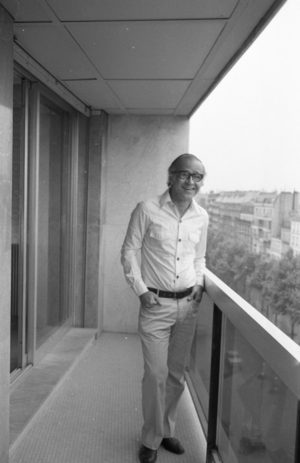Edmond Kiraz On His Balcony (photo)