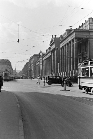 Schlossplatz square at Stuttgart, Germany 1930s (b/w photo)