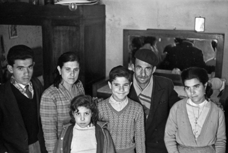FAMILY GROUP IN AN INTERIOR, 1957 (photo)