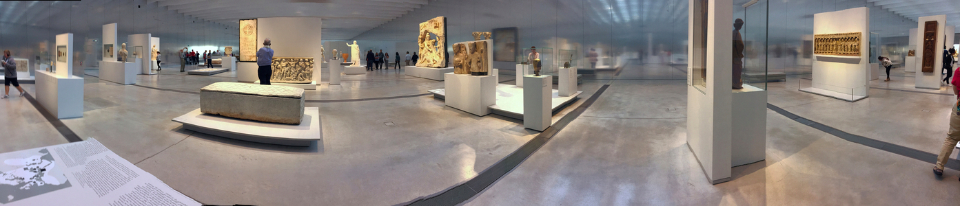 The Louvre Lens, France (photo)
