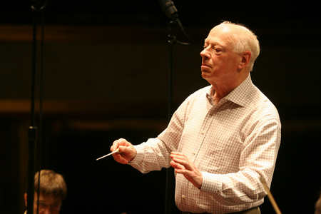 Bernard Johan Herman Haitink rehearsing in Paris, France, 2006 (photo)