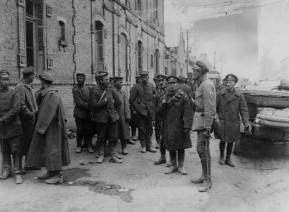 Prisoners of War, 1916 (b/w photo)