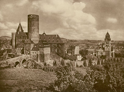 Mayen (Eifel) Genovevaburg; Mayen (Eifel) Genovefa Castle (b/w photo)