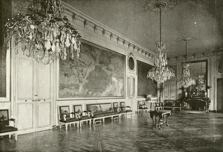 Compiegne, Salon des Aides de Camp (b/w photo)