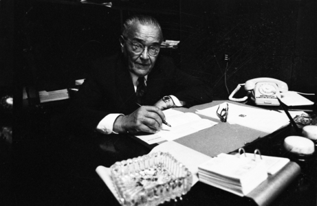 Balbin, Radical Party Meeting, Buenos Aires, 1973 (photo)